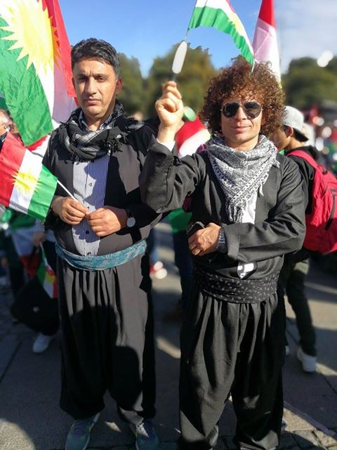 به‌ وێنه‌.. پشتيوانى كوردانى سويد له‌ ريفراندۆمى سه‌ربه‌خۆيى كوردستان ببينه‌
